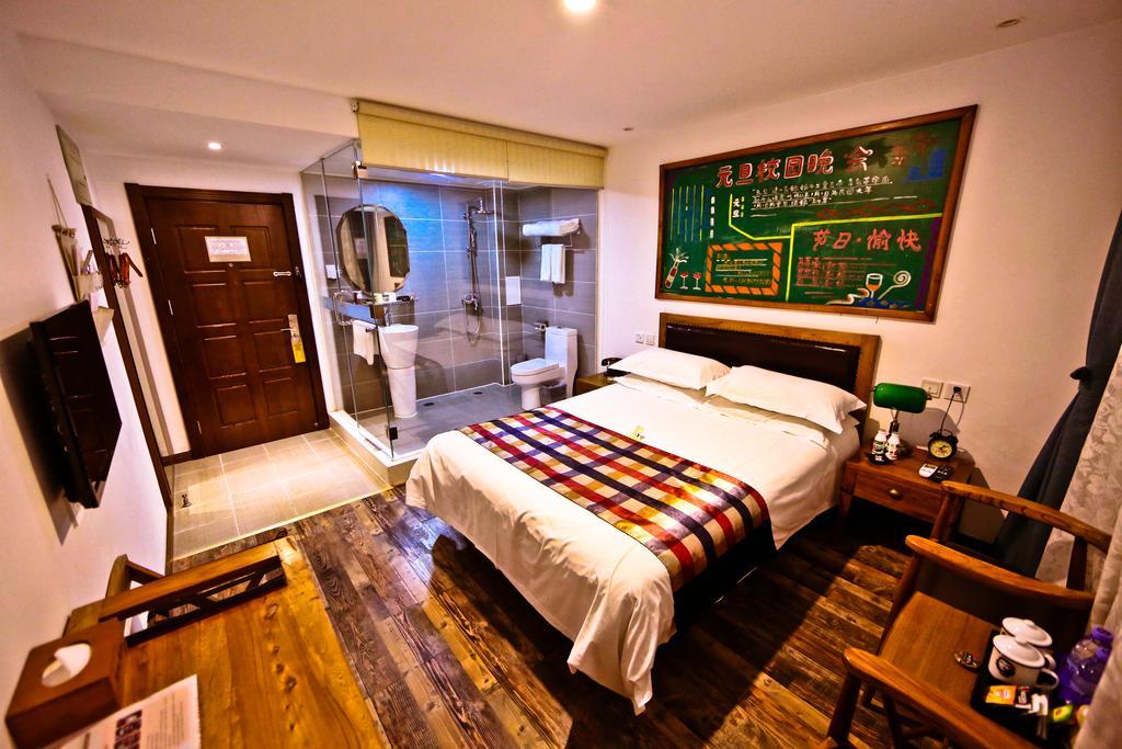 Nostalgia Guozijian Ghost Street - Near Temple, Beihai Park, Jingshan Park, Drum Tower, Houhai Bar Street, Tian'anmen Square, Located In Traditional Hutongs, 5 Minutes Away From Beixinqiao Metro Station 3*